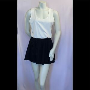 NWOT Forever 21 pleated skirt
